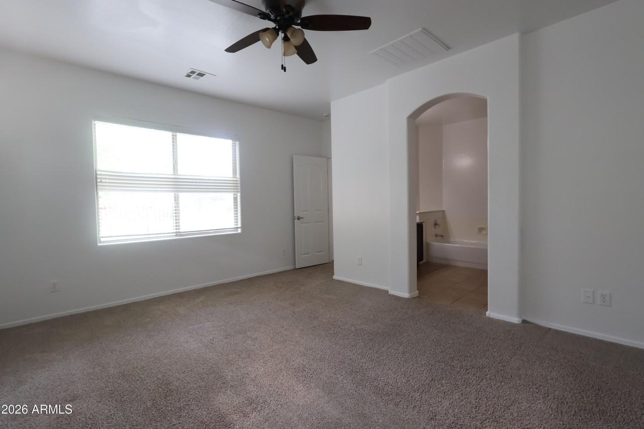 17734 N 89th Dr - Photo 6 of 19