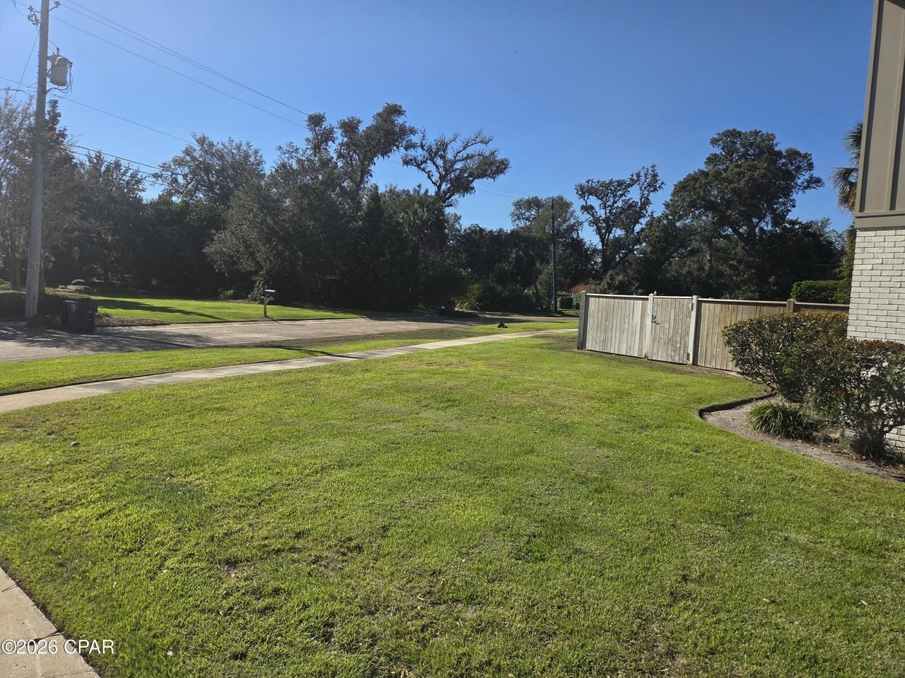 109 Bunkers Cove Rd - Photo 2 of 35