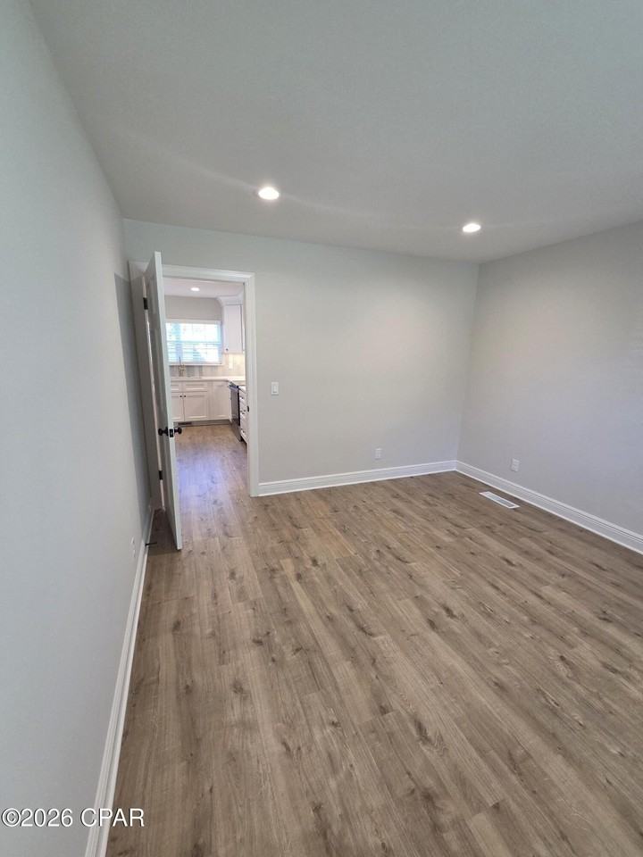 109 Bunkers Cove Rd - Photo 6 of 35