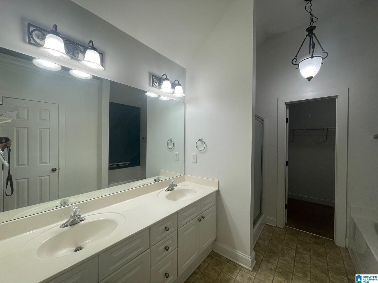 5596 Colony Ln - Photo 4 of 17