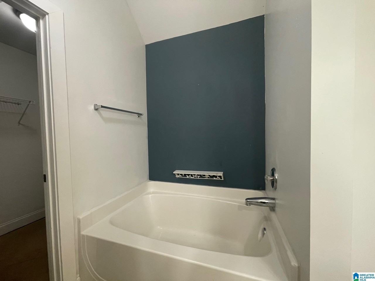 5596 Colony Ln - Photo 5 of 17