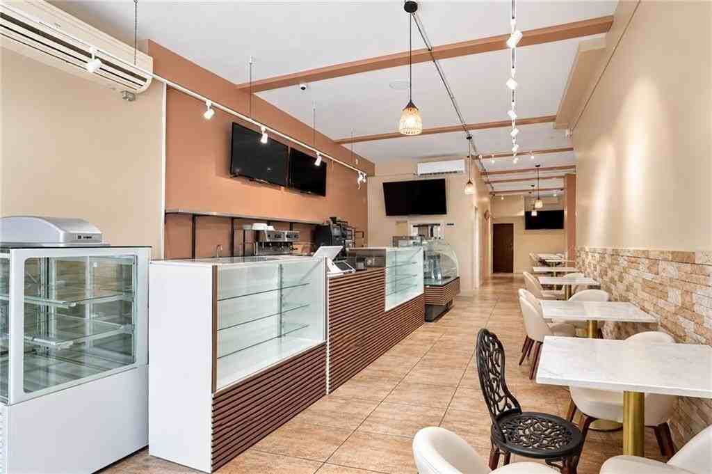 1077 Brighton Beach Ave - Photo 3 of 18