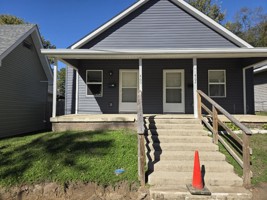 featured image of 460 E Walnut St #1