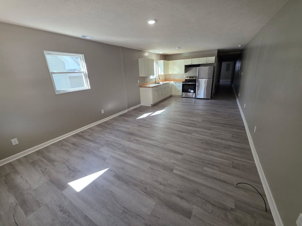 460 E Walnut St #1 - Photo 3 of 6