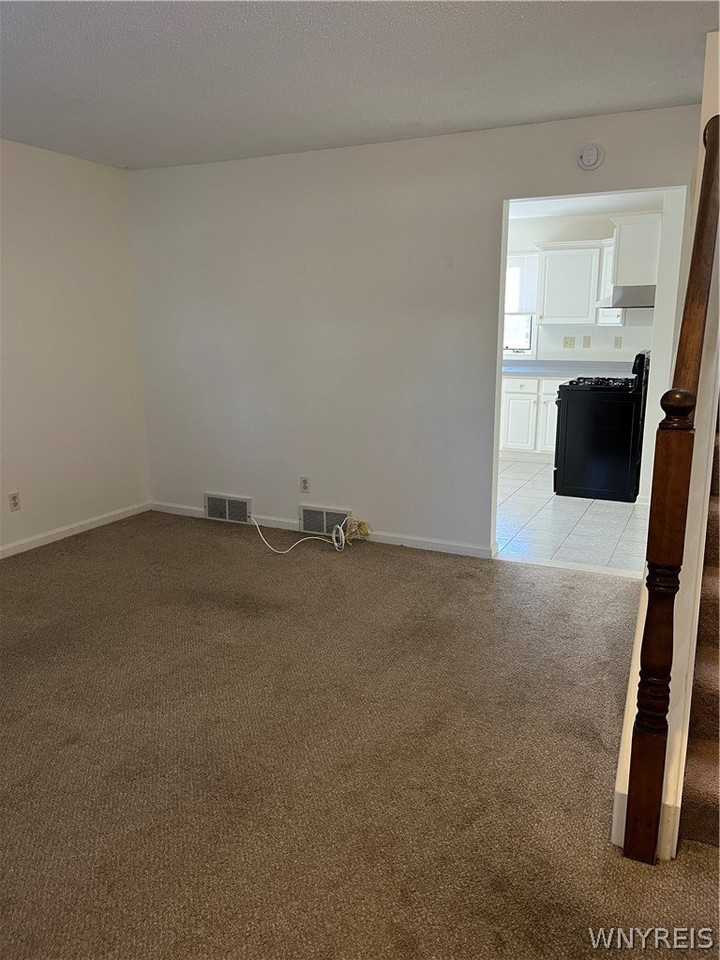 128 Harding Rd - Photo 5 of 15