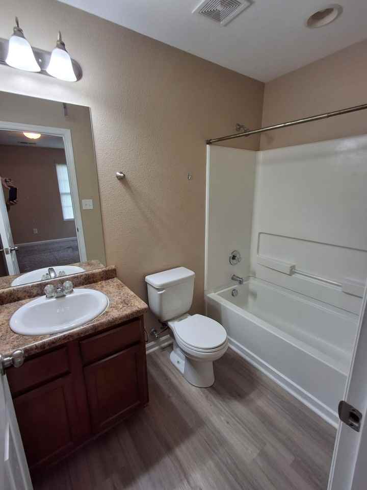 314 Mertle Dr Ne #1 - Photo 3 of 12