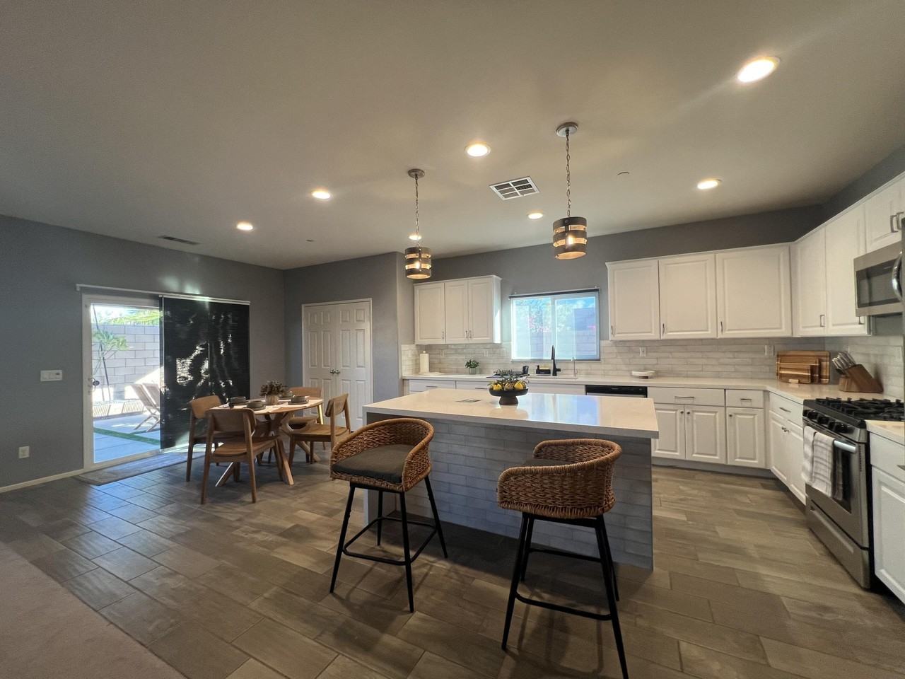 42912 Gazapo Ct - Photo 4 of 36