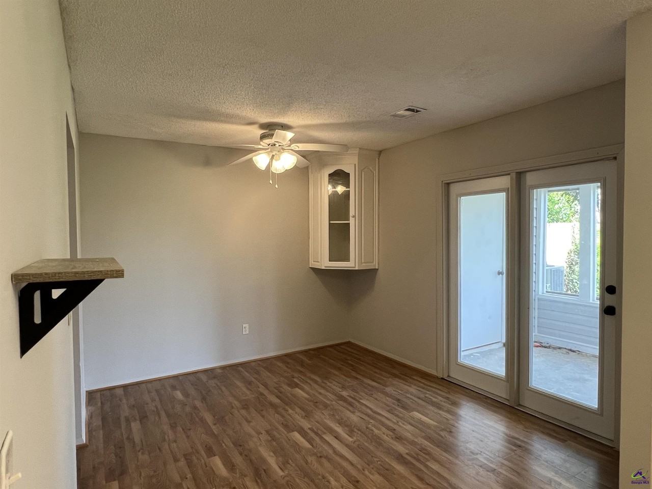 620 Maplewood Dr - Photo 6 of 25