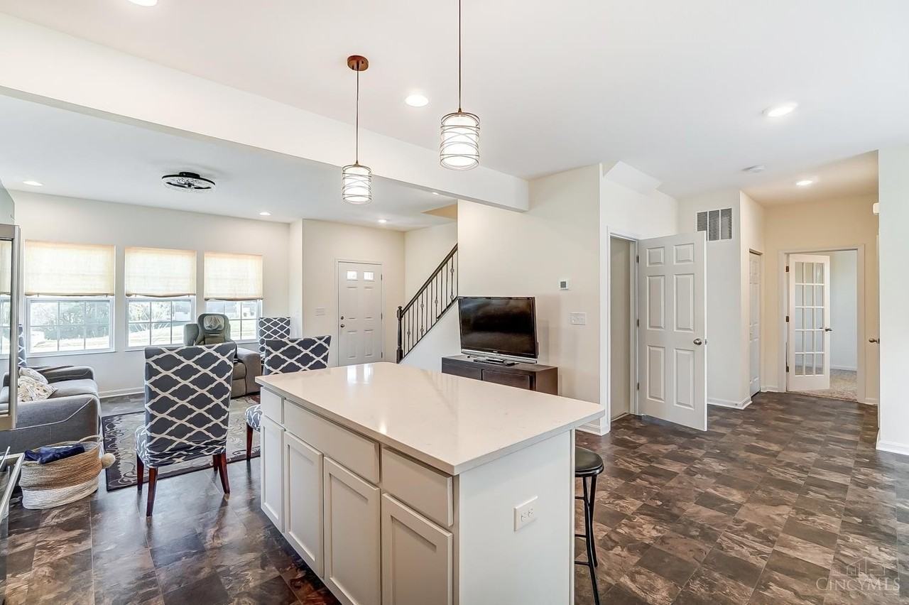103 Nettleton Ct - Photo 6 of 39