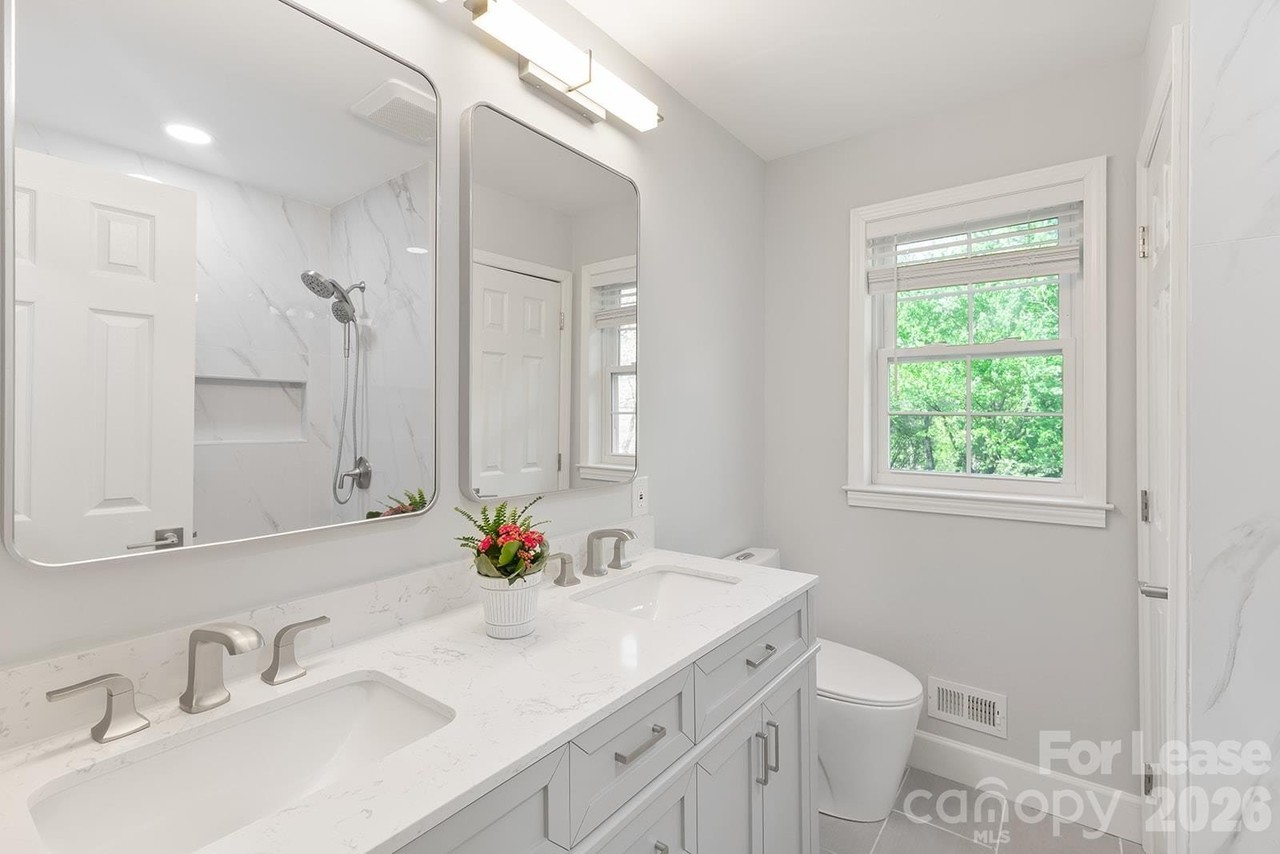 100 Chadmore Dr - Photo 7 of 28