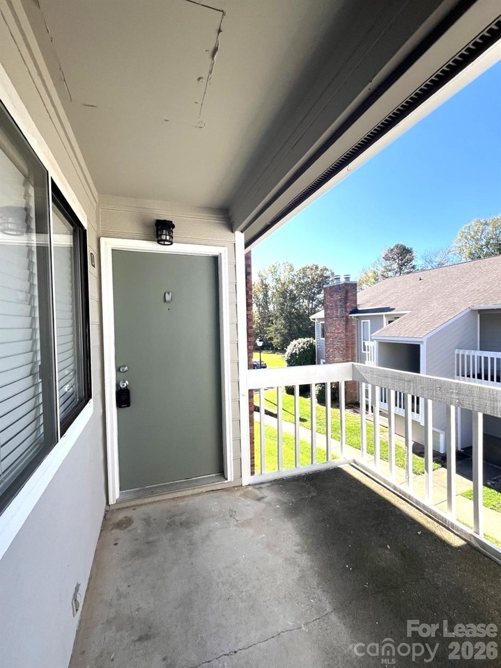 6144 Heath Ridge Ct #D - Photo 2 of 14