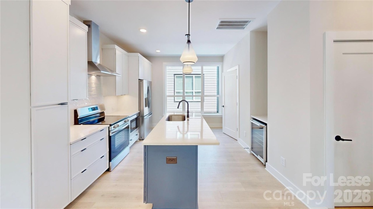 409 Devender Ln - Photo 4 of 42