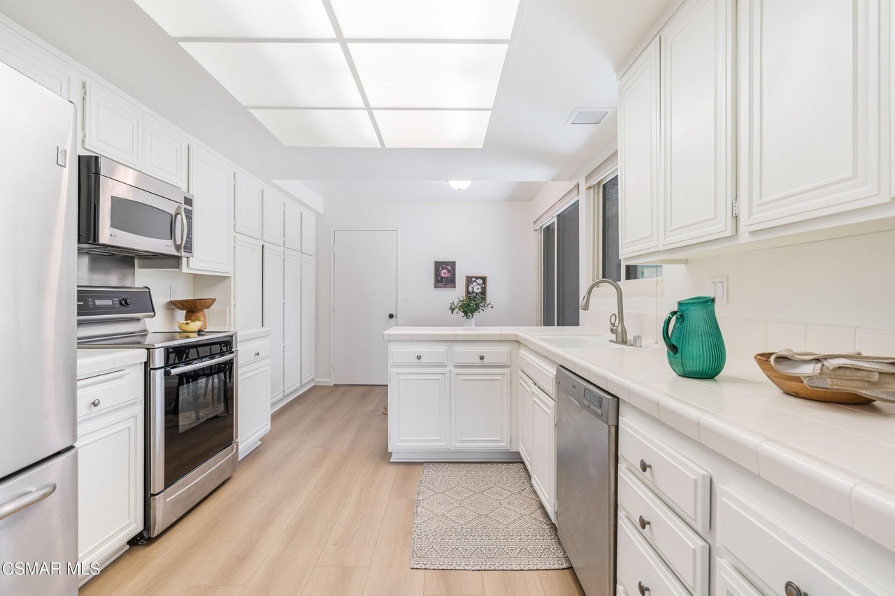 44113 Village 44 - Photo 3 of 26
