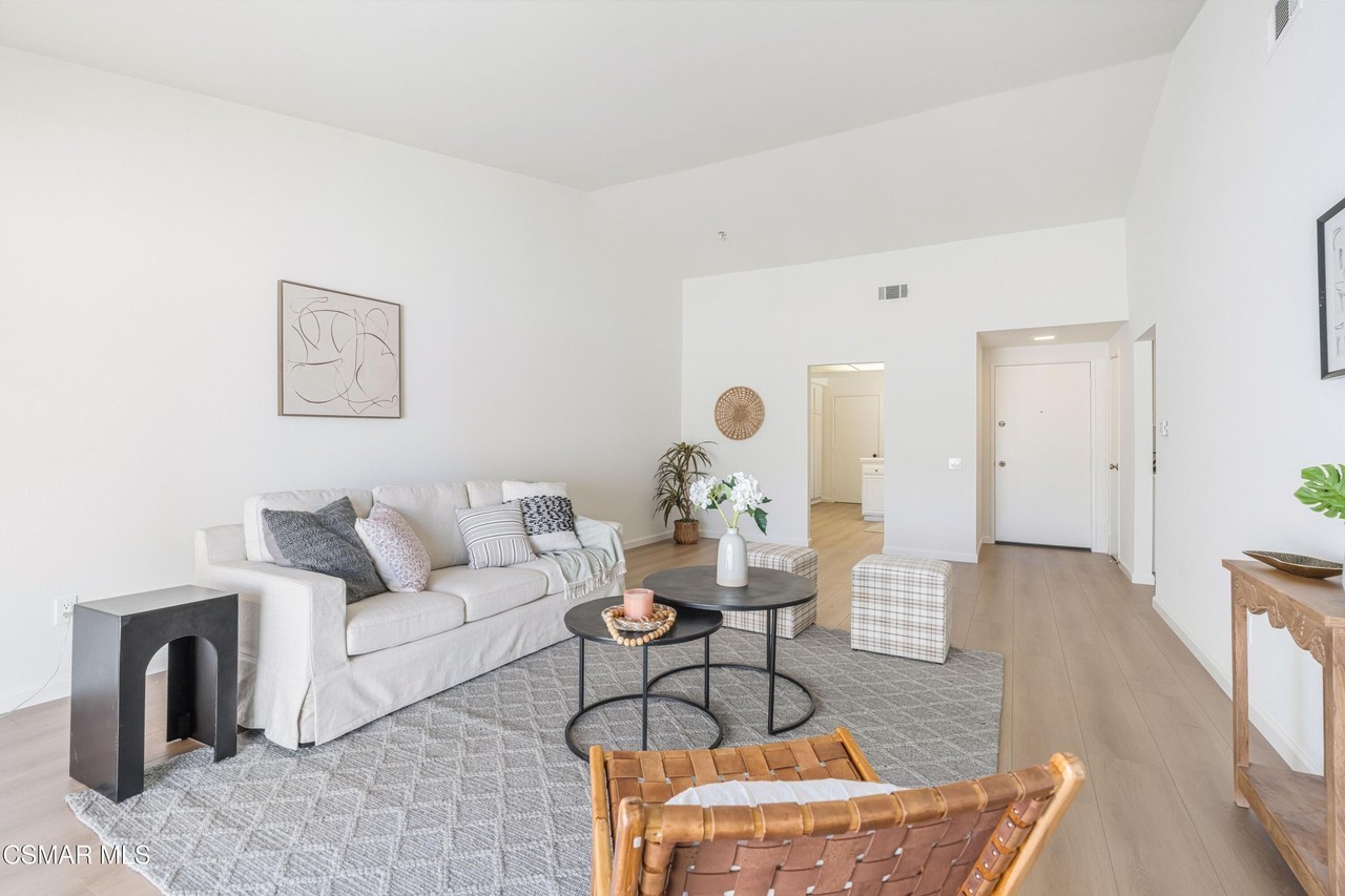 44113 Village 44 - Photo 6 of 26