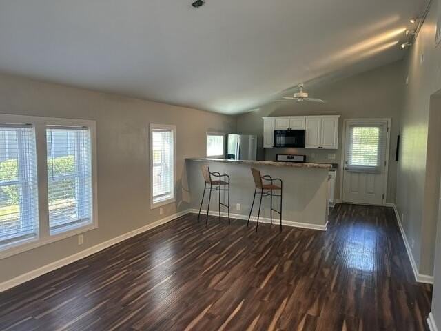 605 W 5th North St #B - Photo 5 of 6