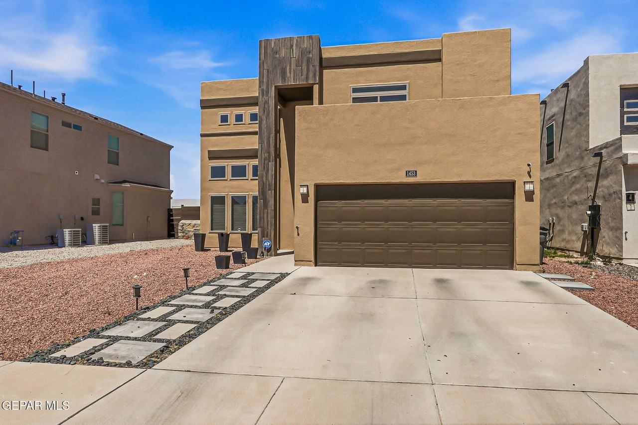 1453 Dominic Anakin Dr #1 - Photo 2 of 37