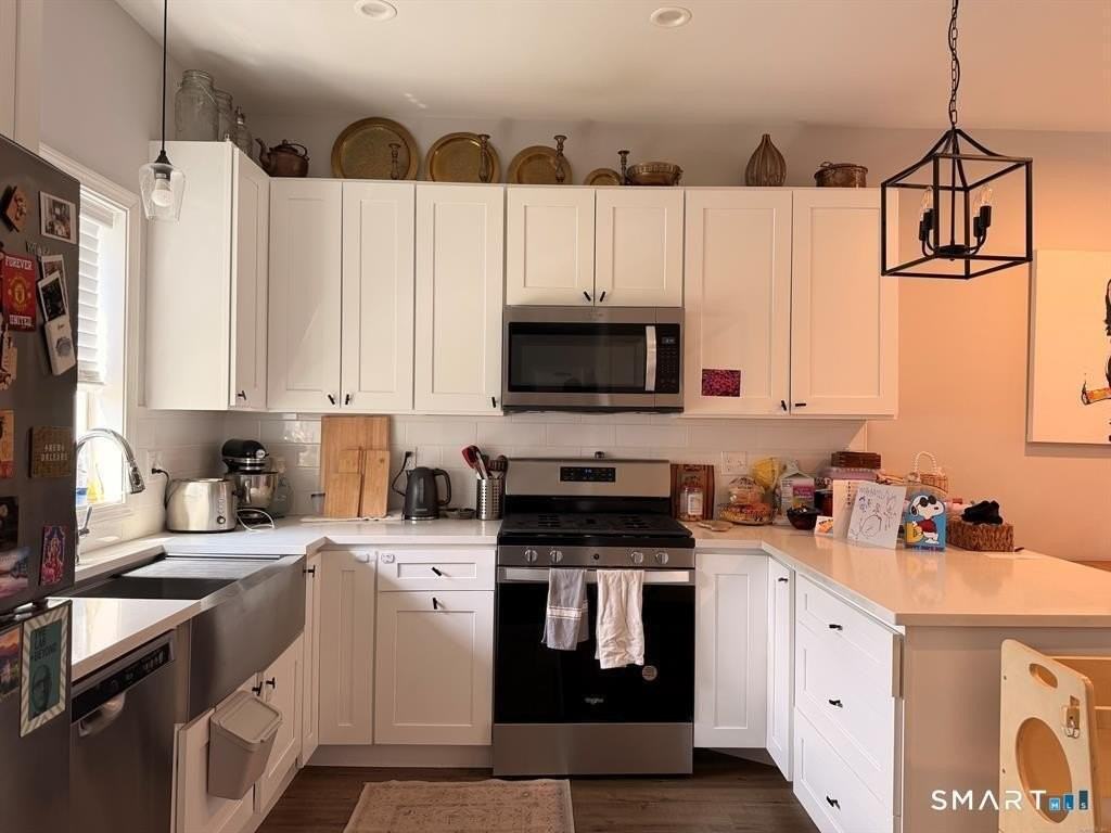 315 Humphrey St #C - Photo 3 of 14