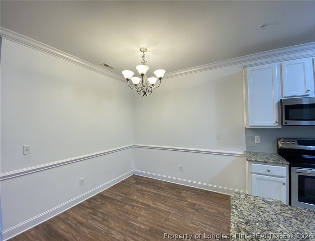 330 Gallery Dr #102 - Photo 7 of 37