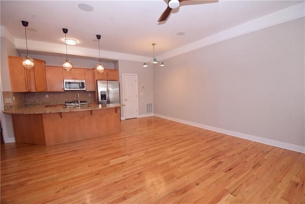 1377 Parkview Ln Ne - Photo 3 of 16