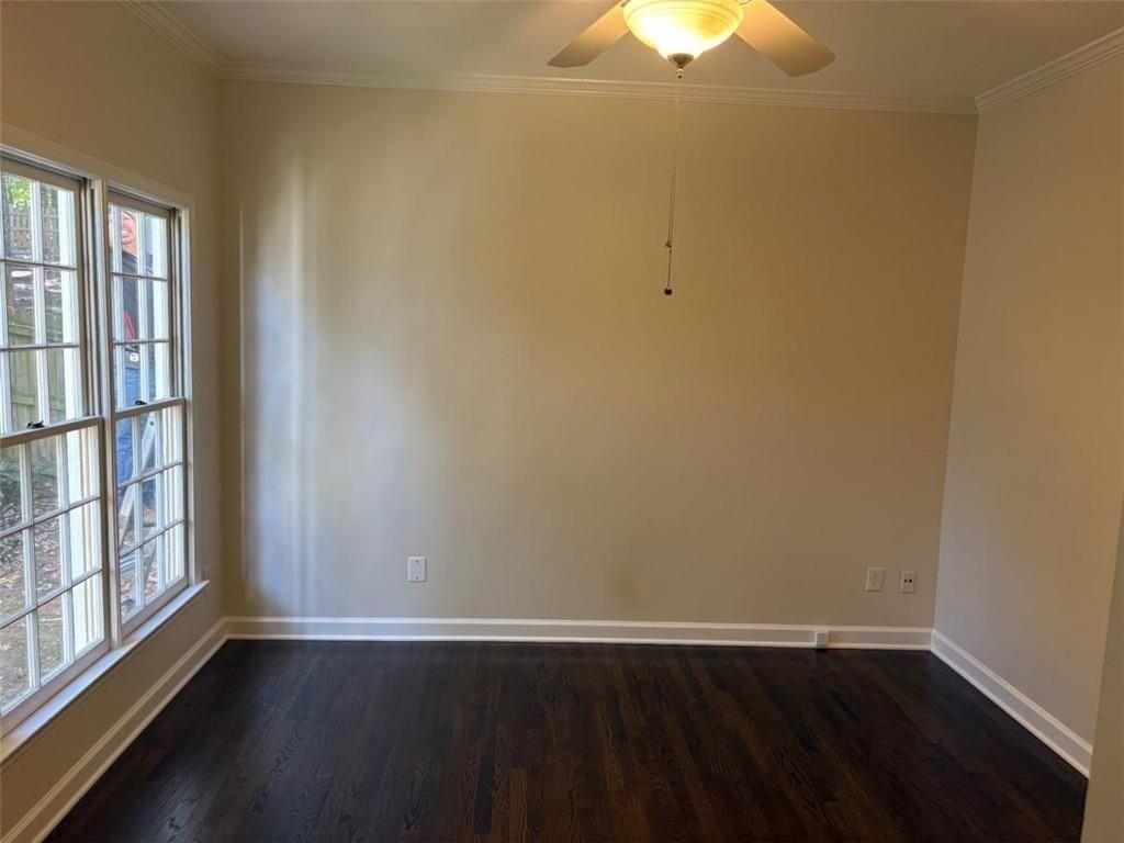 435 Eastbourne Way - Photo 3 of 16