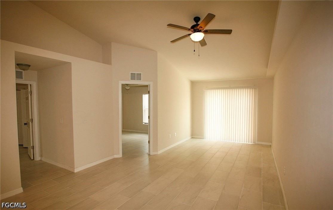 1321 Se 8th Pl #1319 - Photo 3 of 17