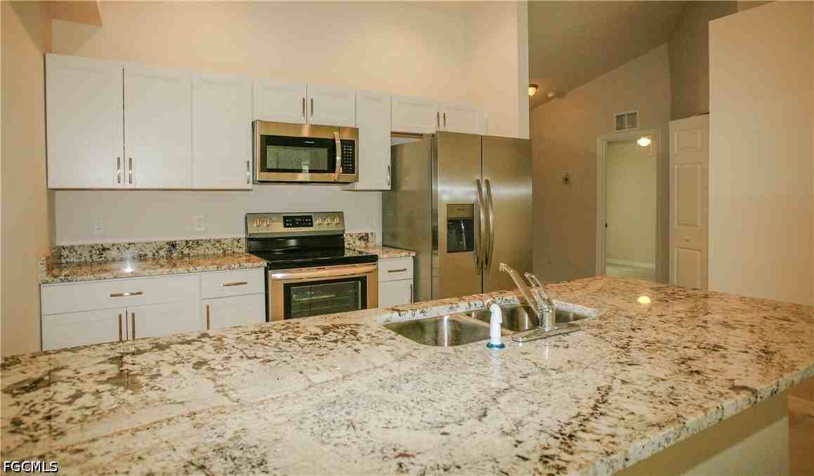 1321 Se 8th Pl #1319 - Photo 7 of 17