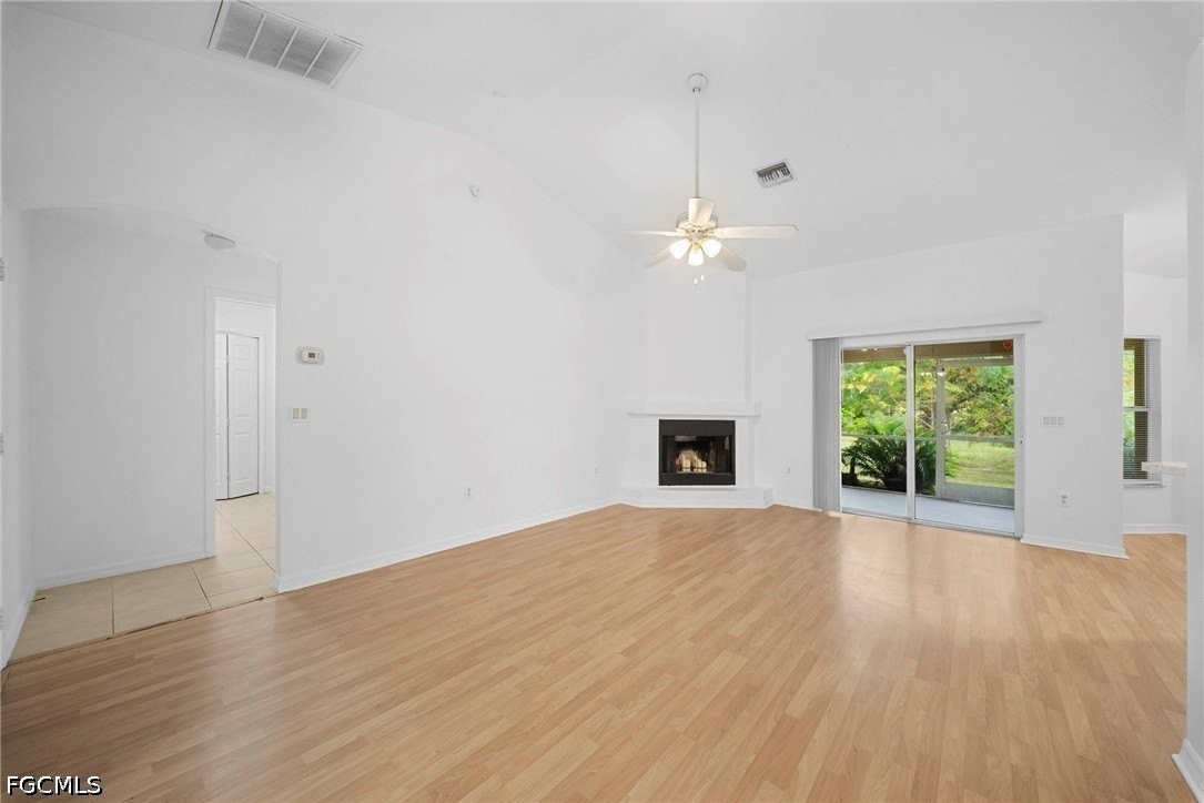 715 Dudley Ave S - Photo 4 of 26