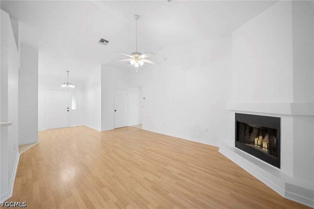 715 Dudley Ave S - Photo 6 of 26