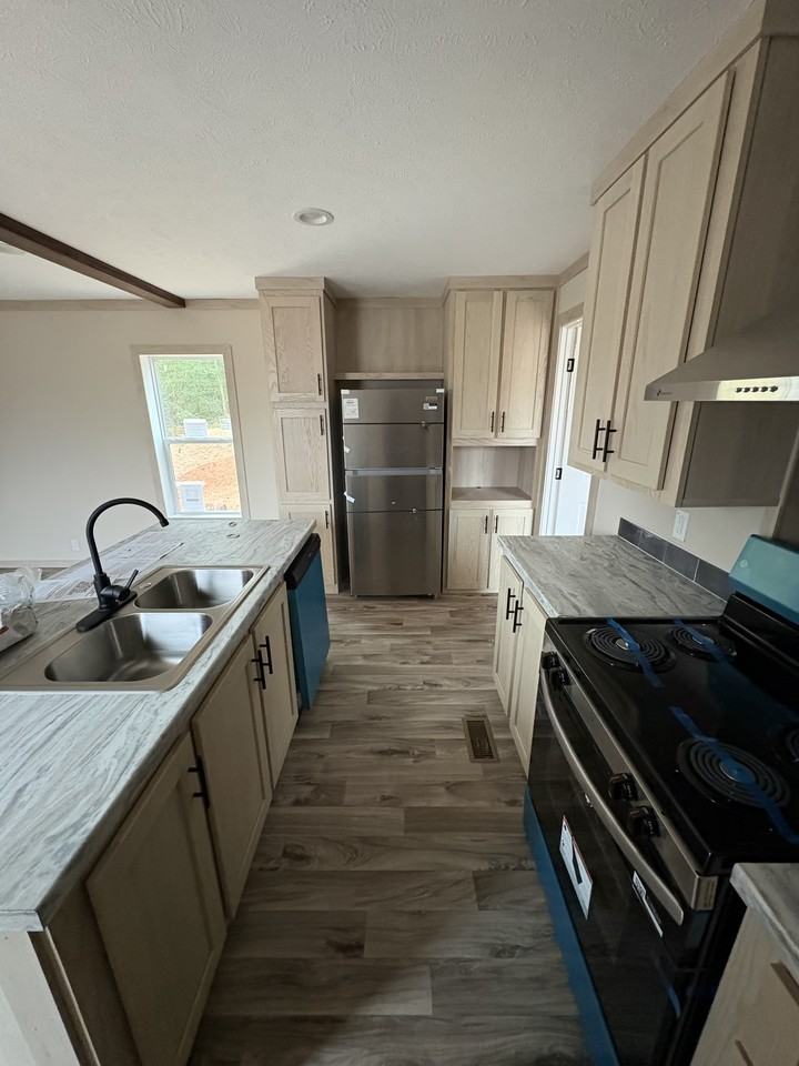 210 Addison St #1 - Photo 4 of 14