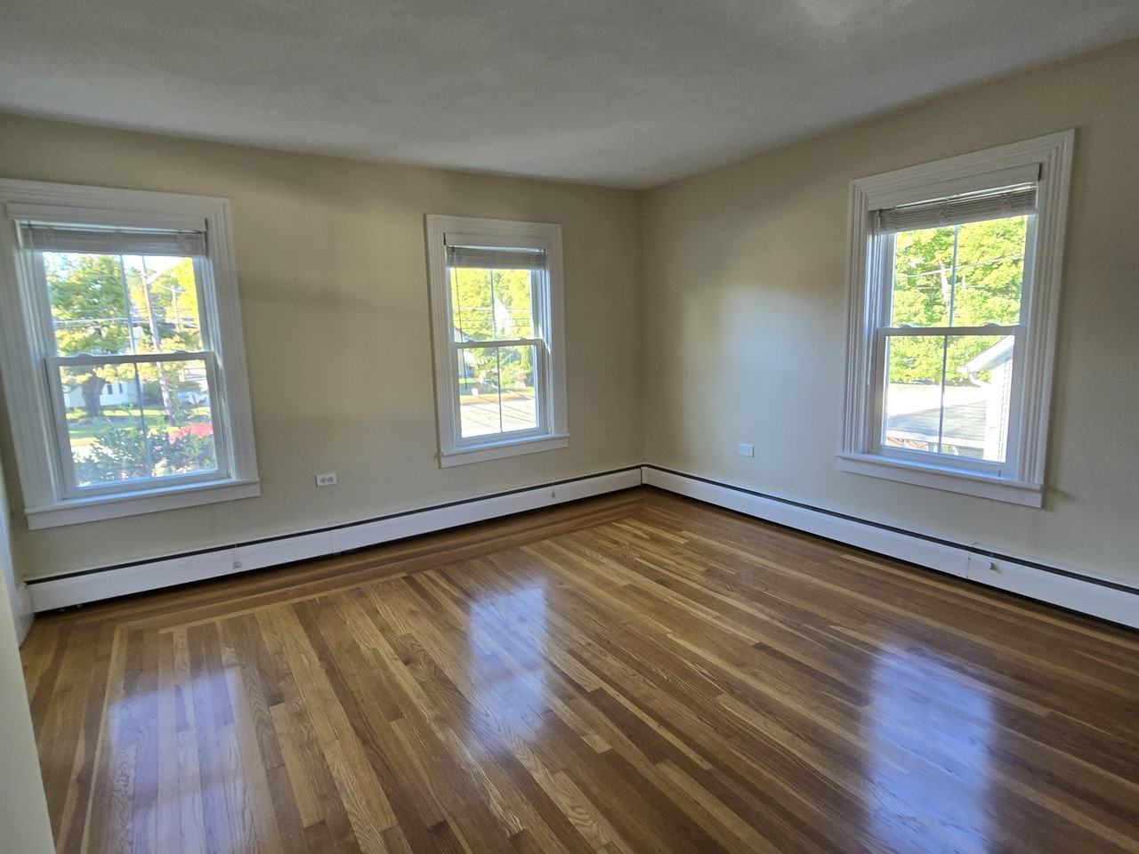 381 Ten Rod Rd #2 - Photo 3 of 11