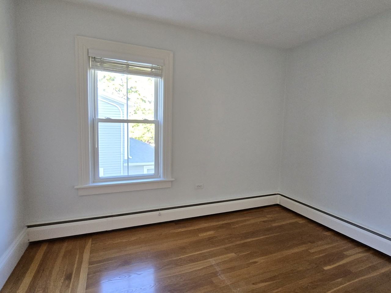 381 Ten Rod Rd #2 - Photo 4 of 11