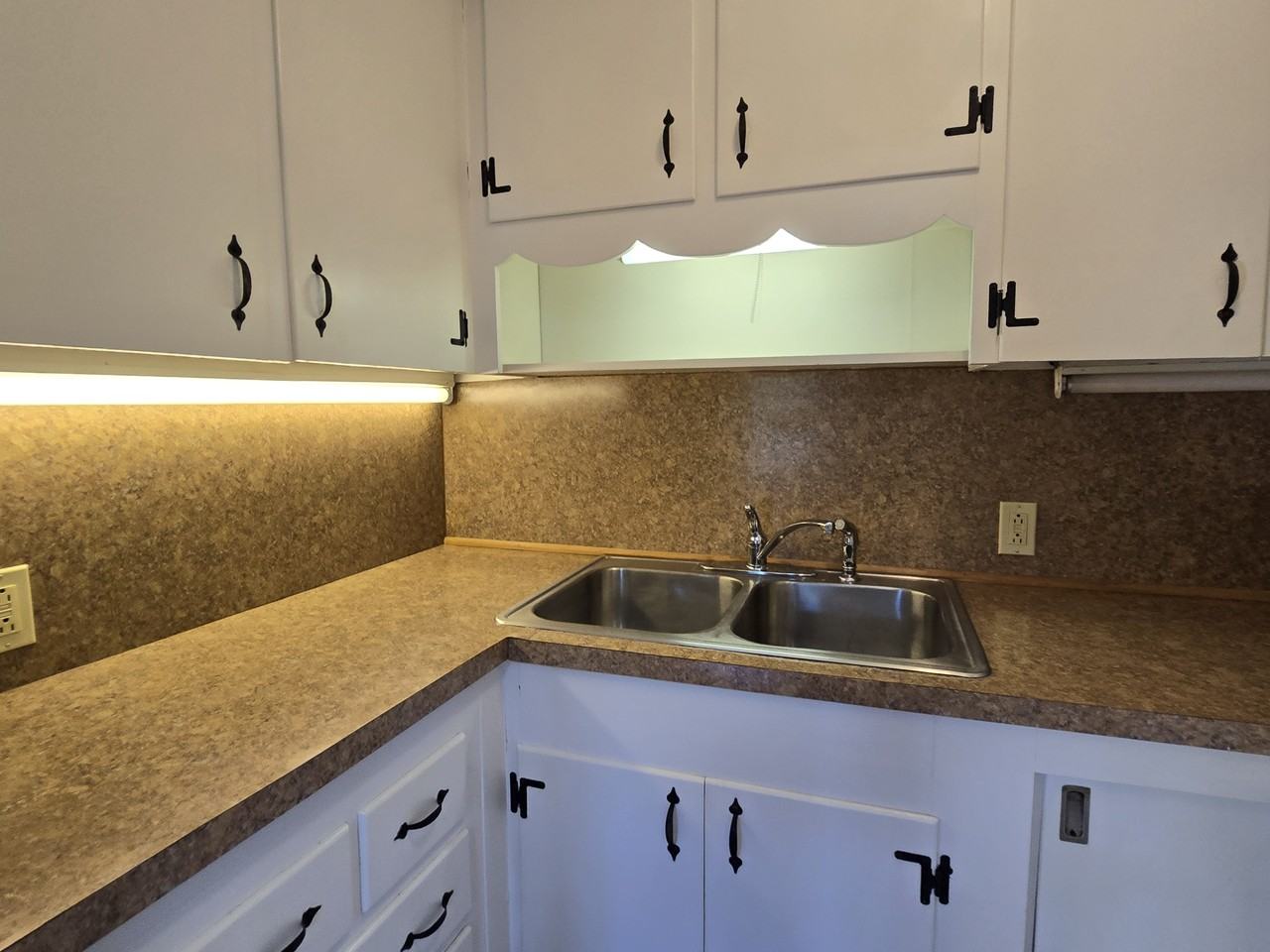381 Ten Rod Rd #2 - Photo 7 of 11