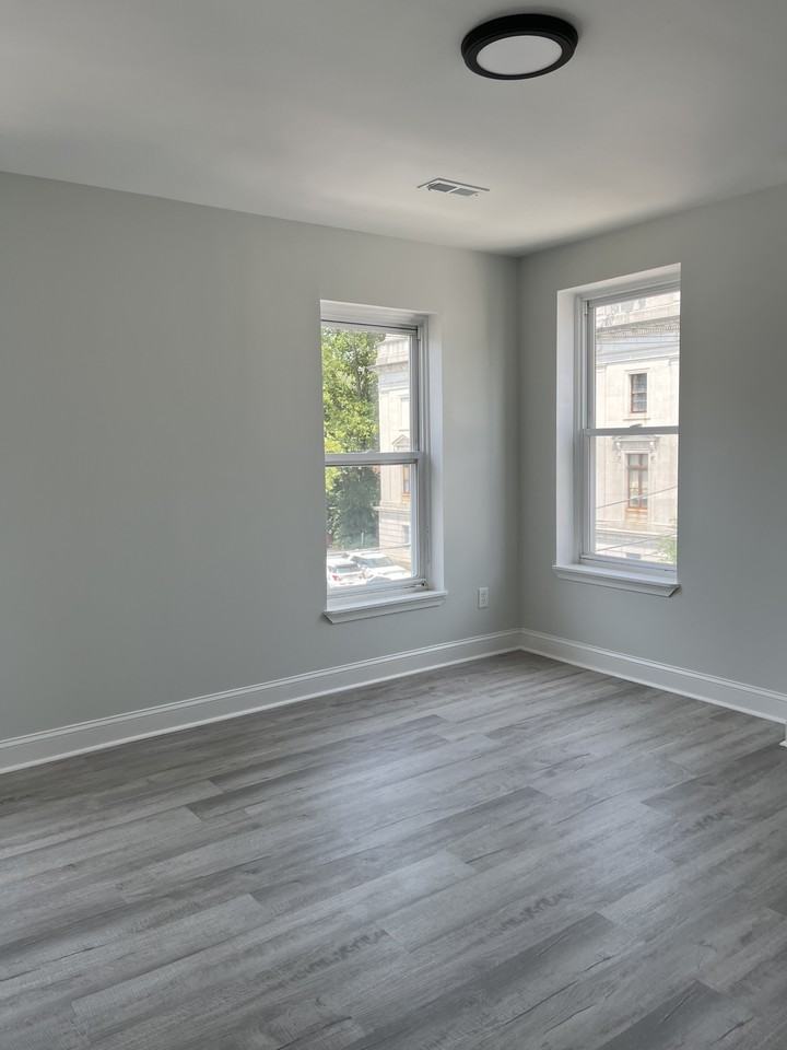 26 W Haines St #3 - Photo 2 of 10