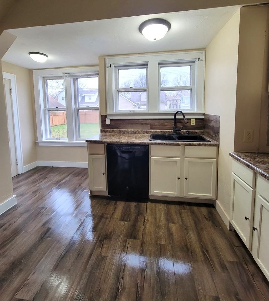 1024 S 4th Ave #1 - Photo 3 of 19