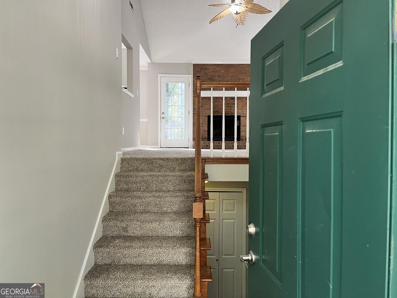 85 Maxwell Pl - Photo 3 of 43