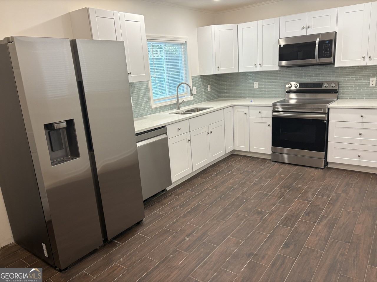 215 Belair Dr #A - Photo 2 of 7