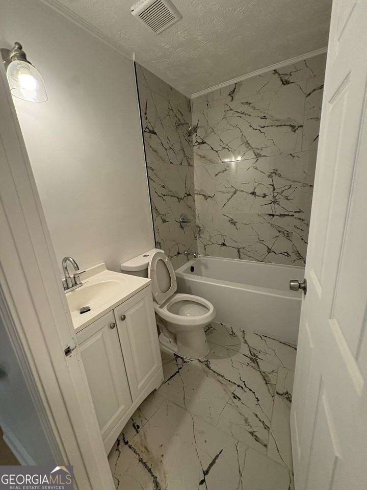215 Belair Dr #A - Photo 4 of 7