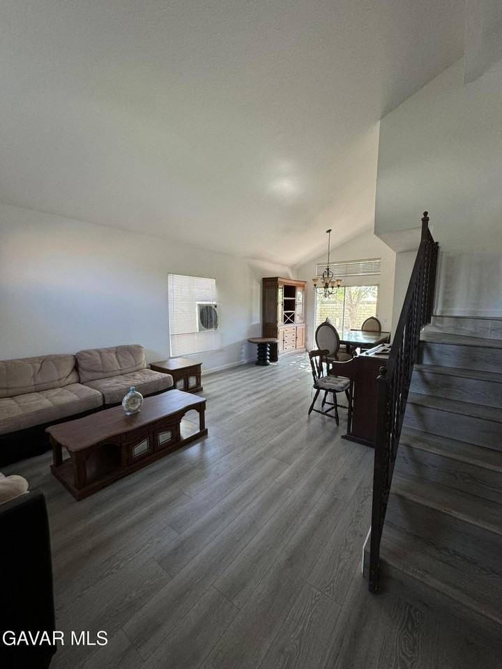 37233 Newbury Pl - Photo 2 of 16