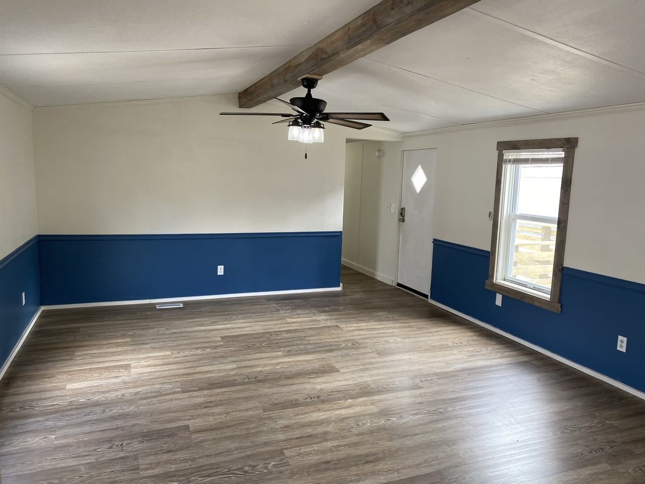 18 Illini East St #1 - Photo 3 of 12