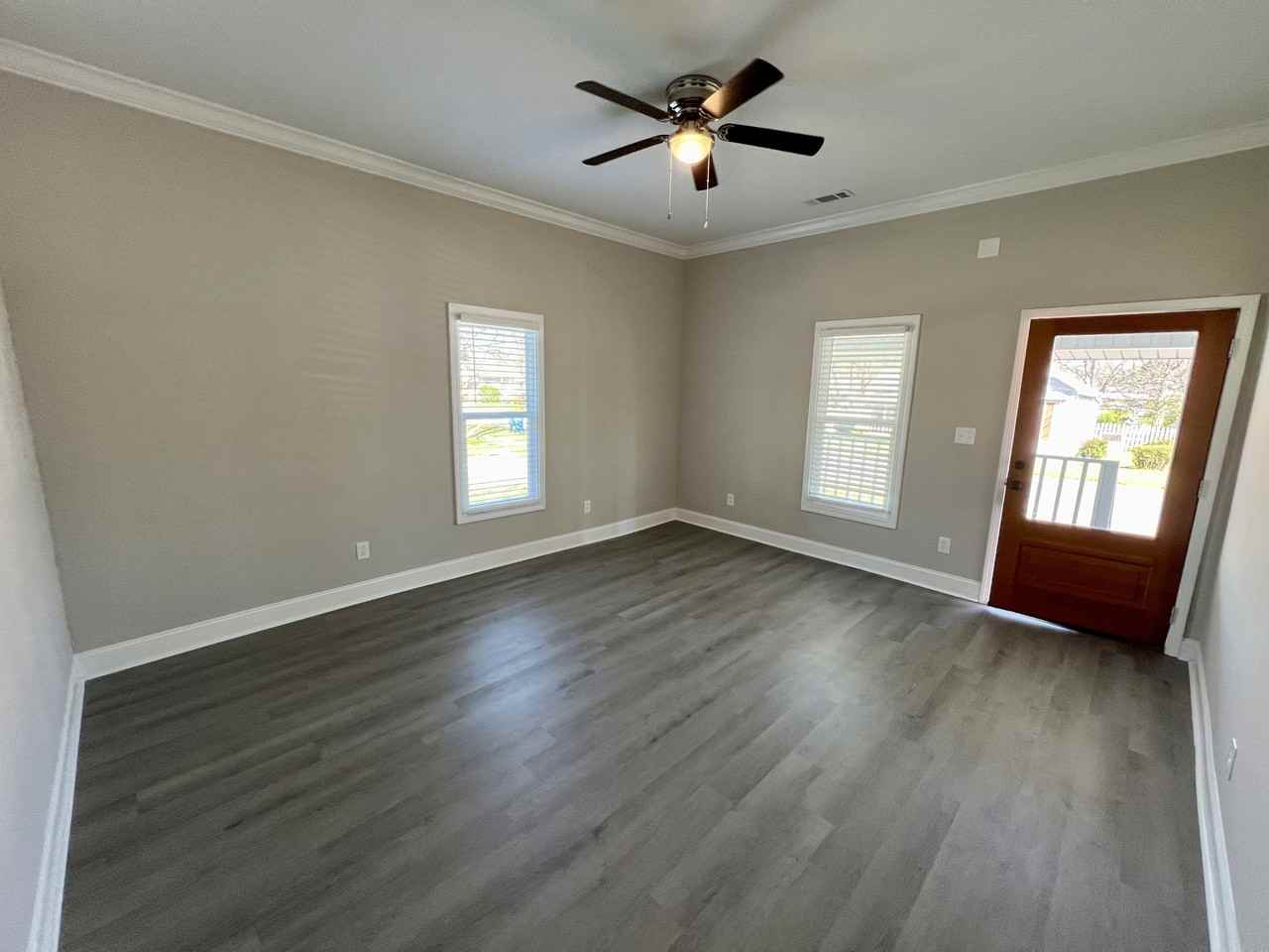 700 S Houston St #1 - Photo 4 of 10