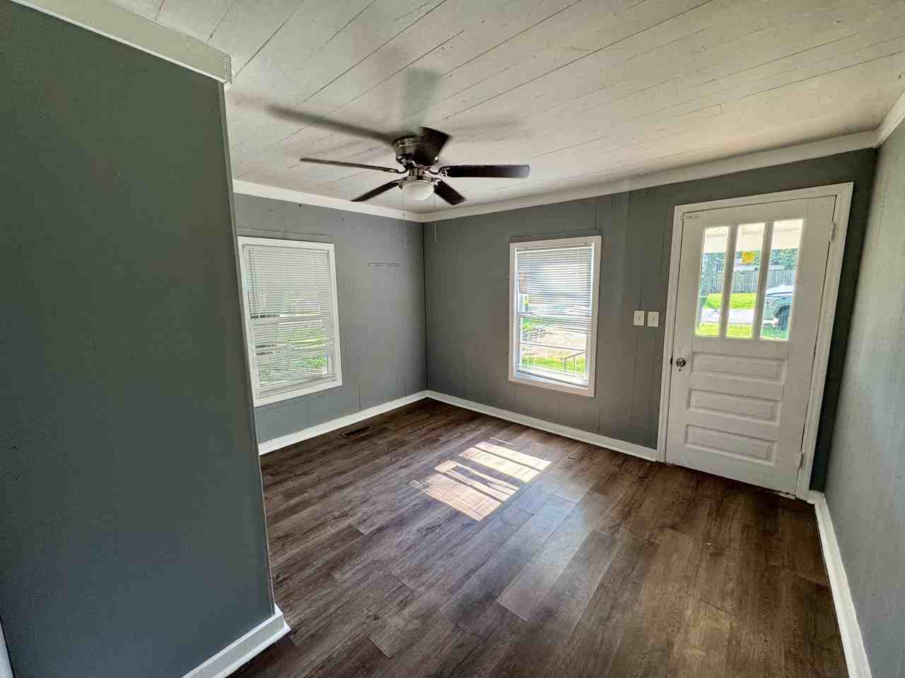 609 Horton St #1 - Photo 3 of 6