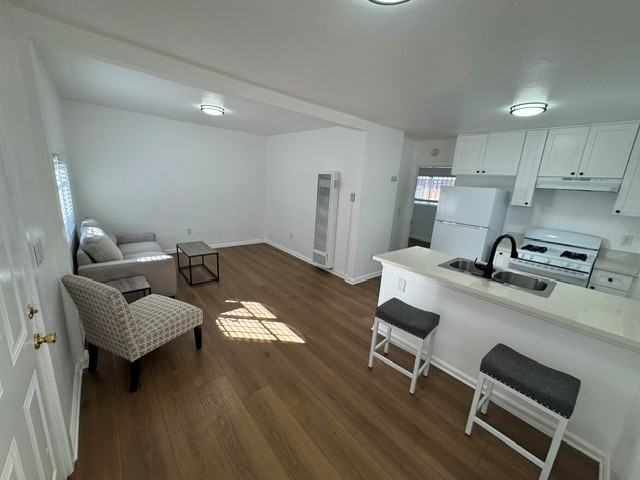 751 E 76th Pl #751