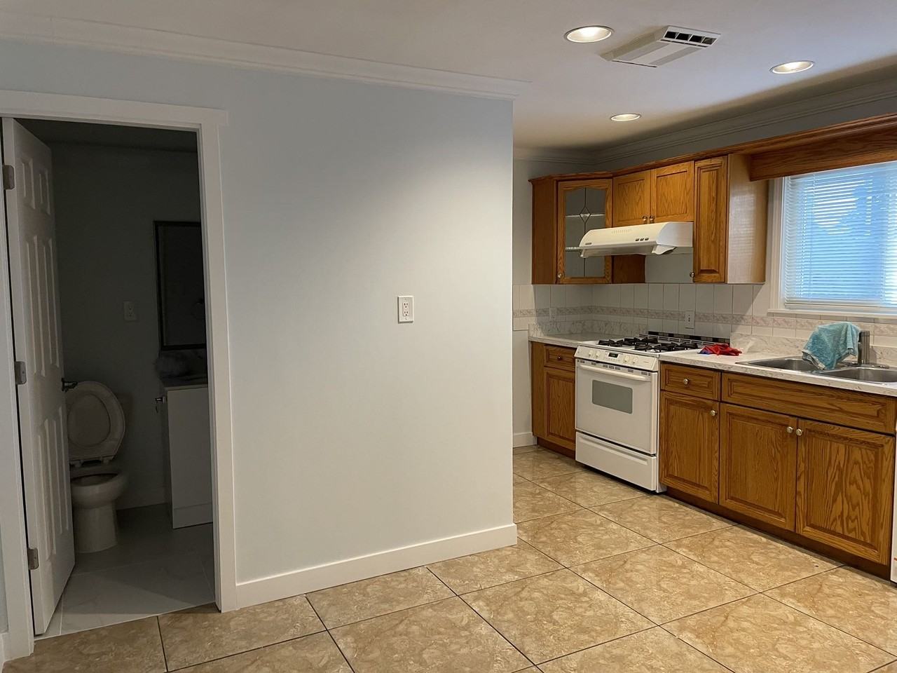 6000 Dawson Street - Photo 3 of 9