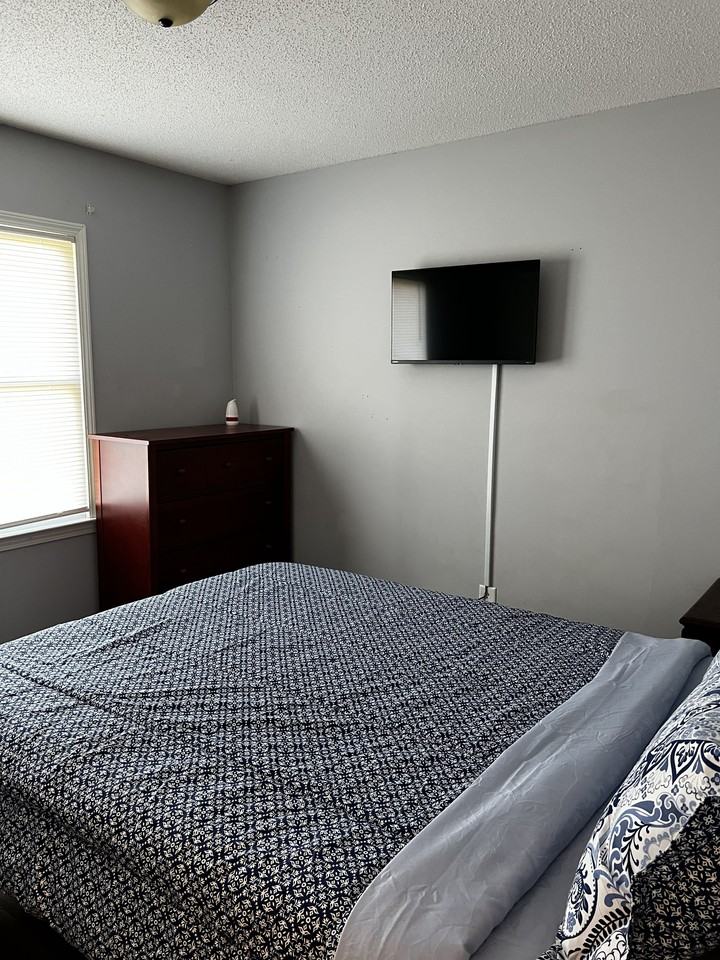 Lynn Lee Cir #2 - Photo 2 of 5