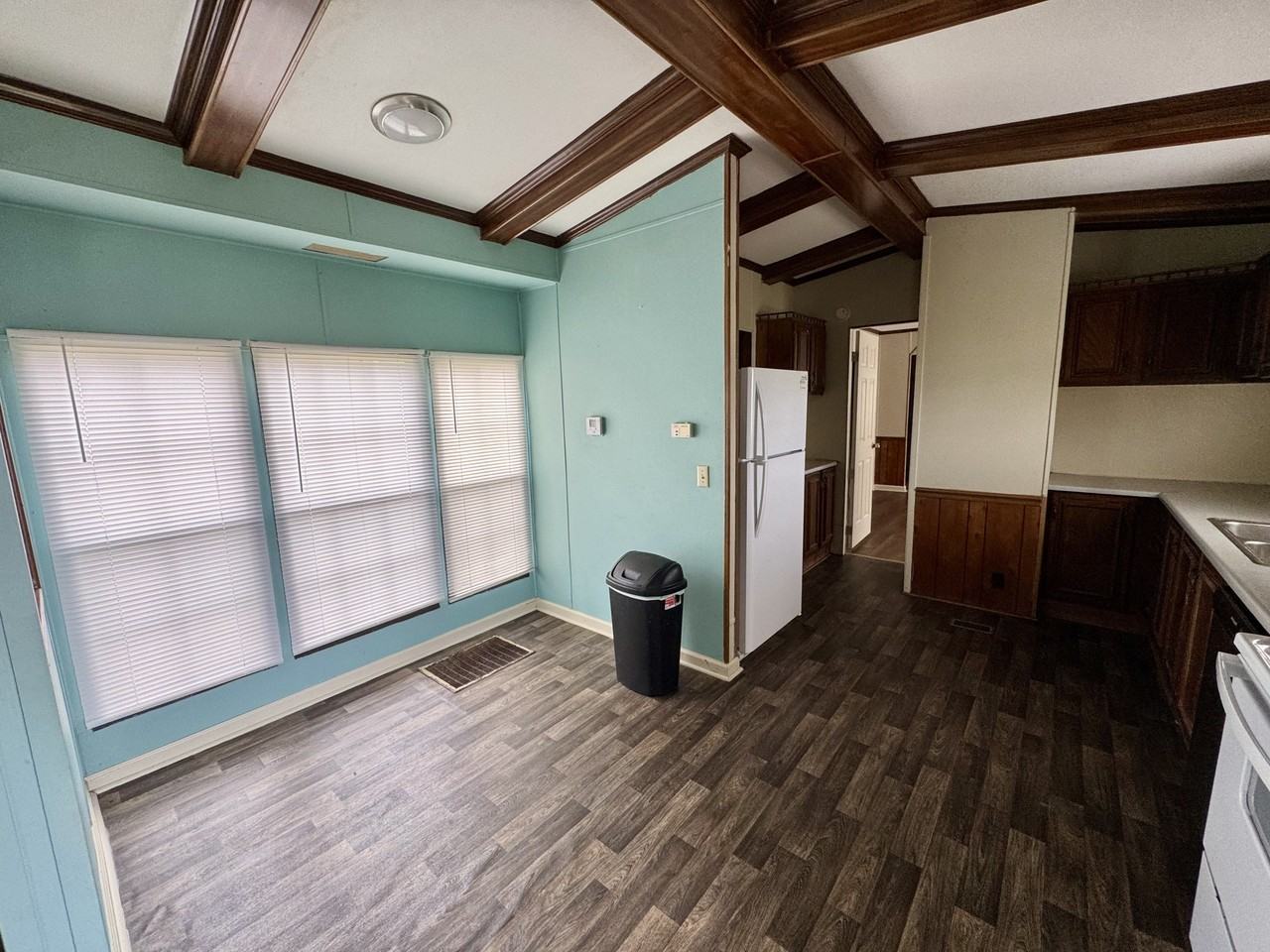 16730 Fort Hampton Rd - Photo 2 of 10