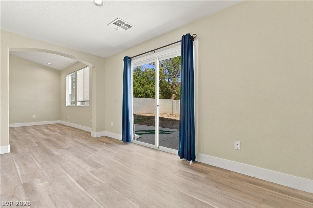 8126 Dracopus Ave - Photo 6 of 20