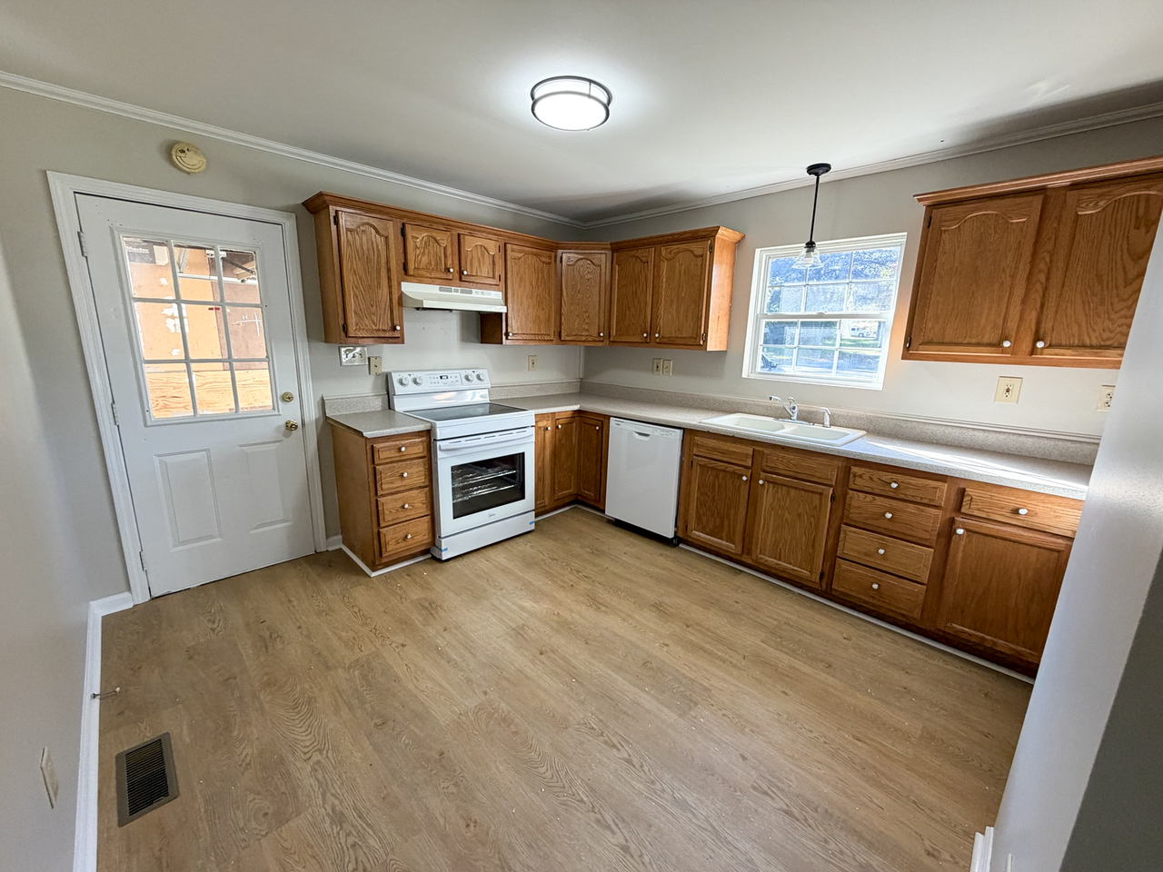 1916 Westside Dr Nw #1 - Photo 5 of 12