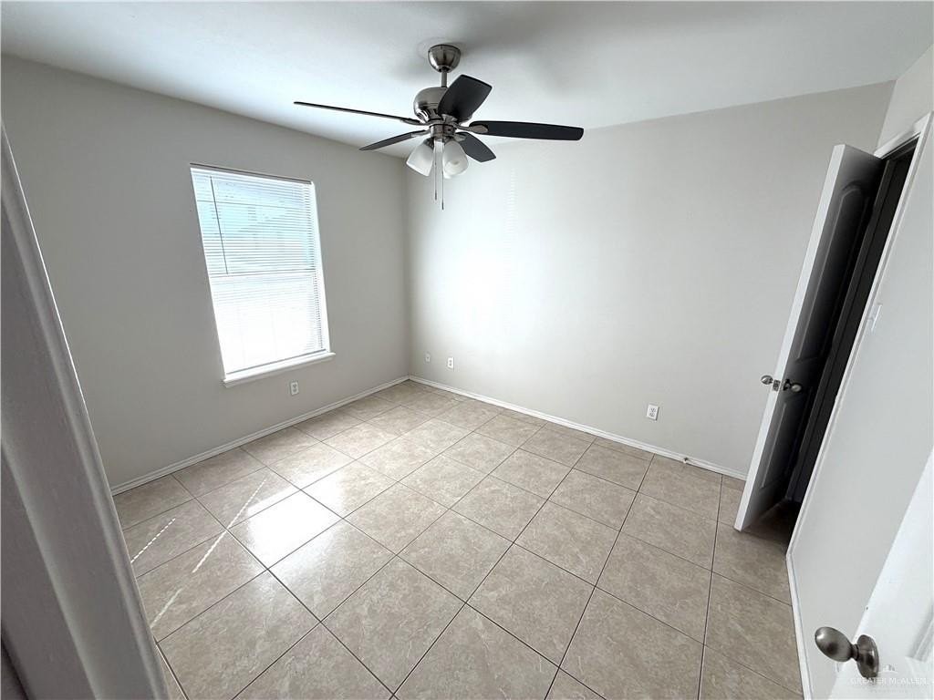 401 N Rockport St - Photo 4 of 9