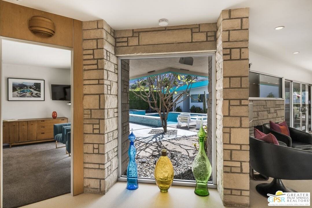 780 S Palo Verde Ave - Photo 7 of 33