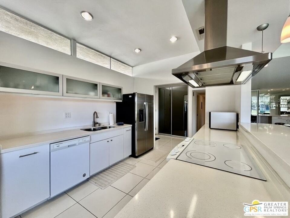197 Desert Lakes Dr - Photo 5 of 50